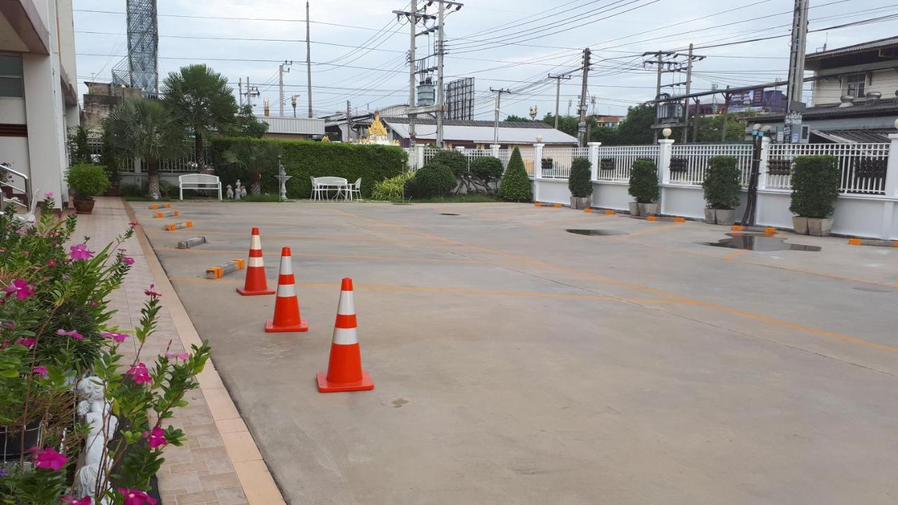 Nut Mansion Suvarnabhumi Bang Phli Εξωτερικό φωτογραφία